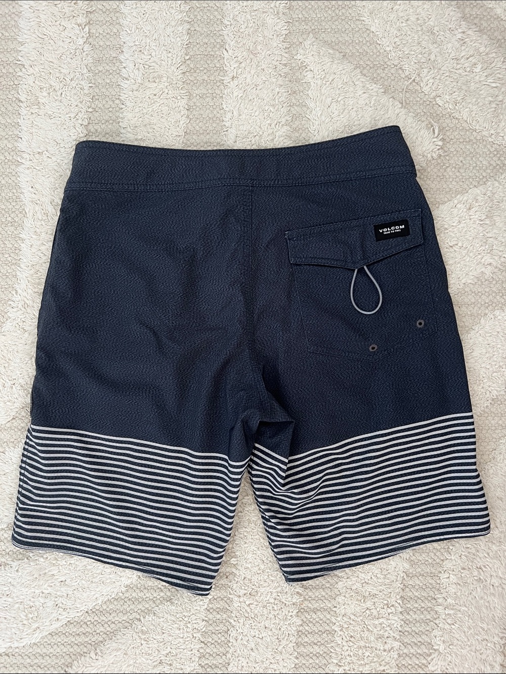 Volcom Mod-Tech Swim Trunks - Picture 4 of 8
